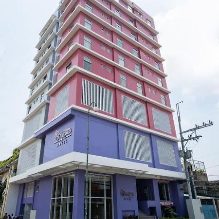 Myspace Hotel Comembo Тагиг Экстерьер фото
